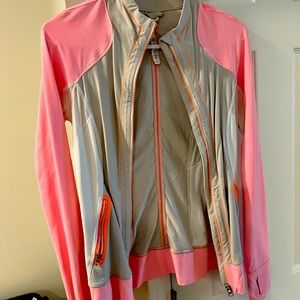 Lululemon jacket size 4